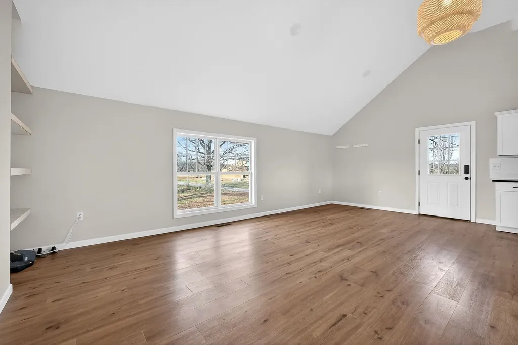 884 Swamp Road Mcminnville TN 37110