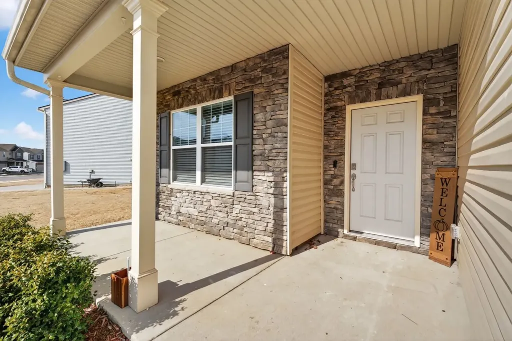 2128 Houston Bend Lebanon TN 37087