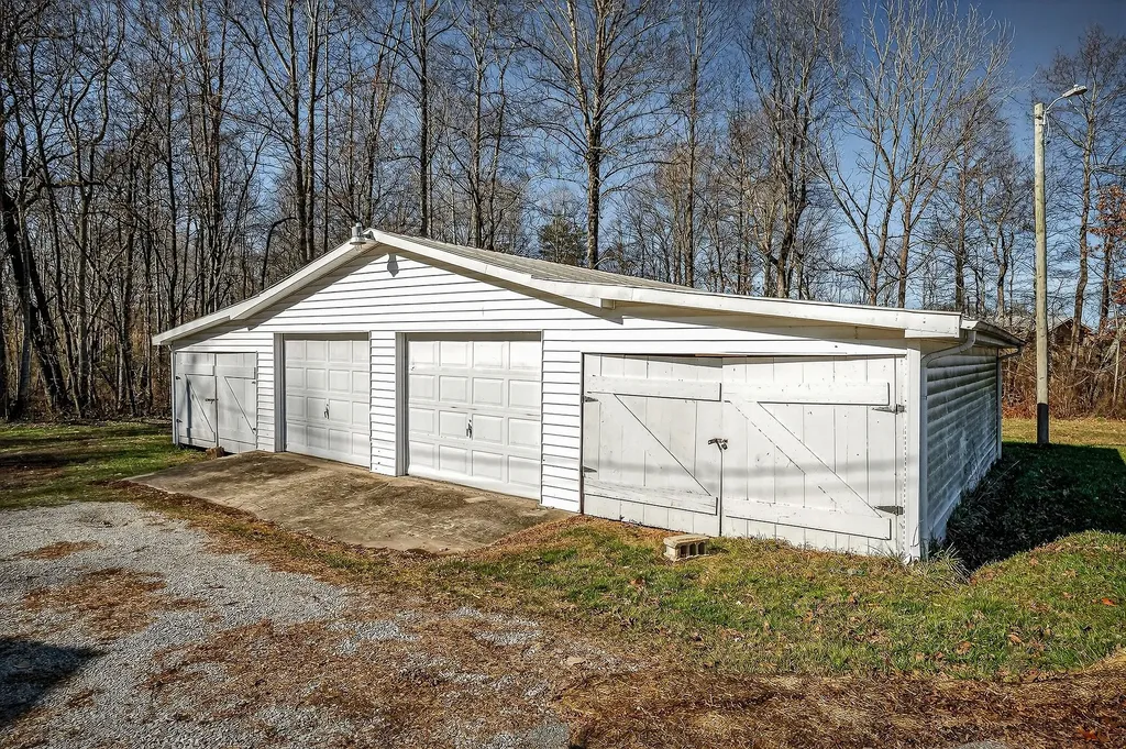 6940 S York Highway Clarkrange TN 38553