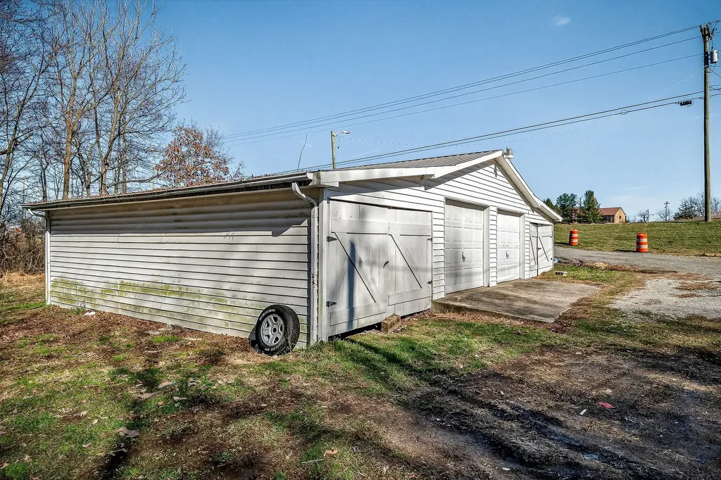 6940 S York Highway Clarkrange TN 38553