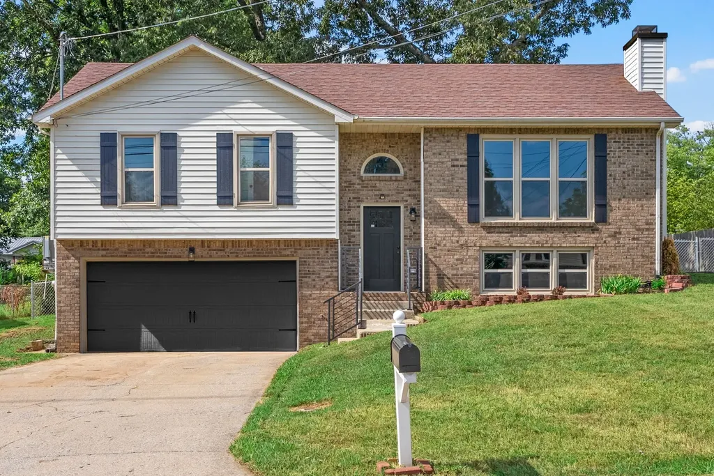 2161 Amadeus Drive Clarksville TN 37040
