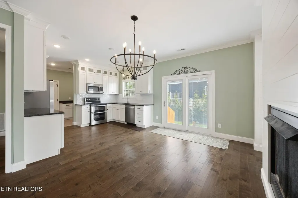 606 Eagle Bend Road Clinton TN 37716