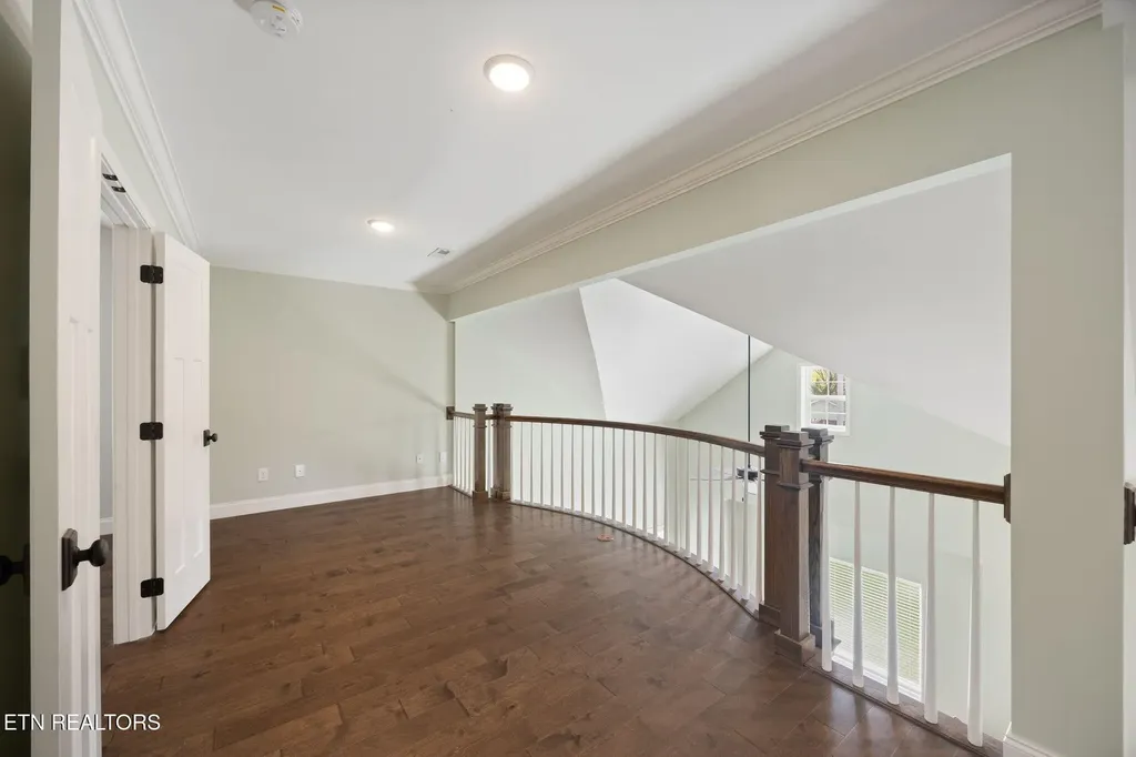 606 Eagle Bend Road Clinton TN 37716