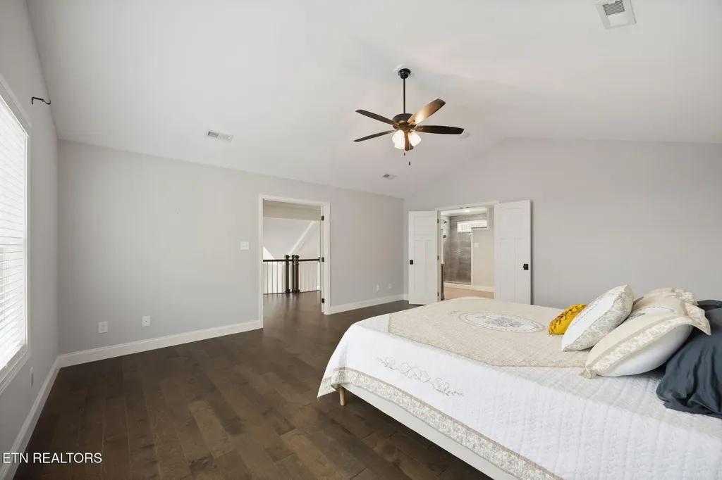 606 Eagle Bend Road Clinton TN 37716
