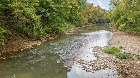 12 Sturgeon Creek Road Cedar Hill TN 37032