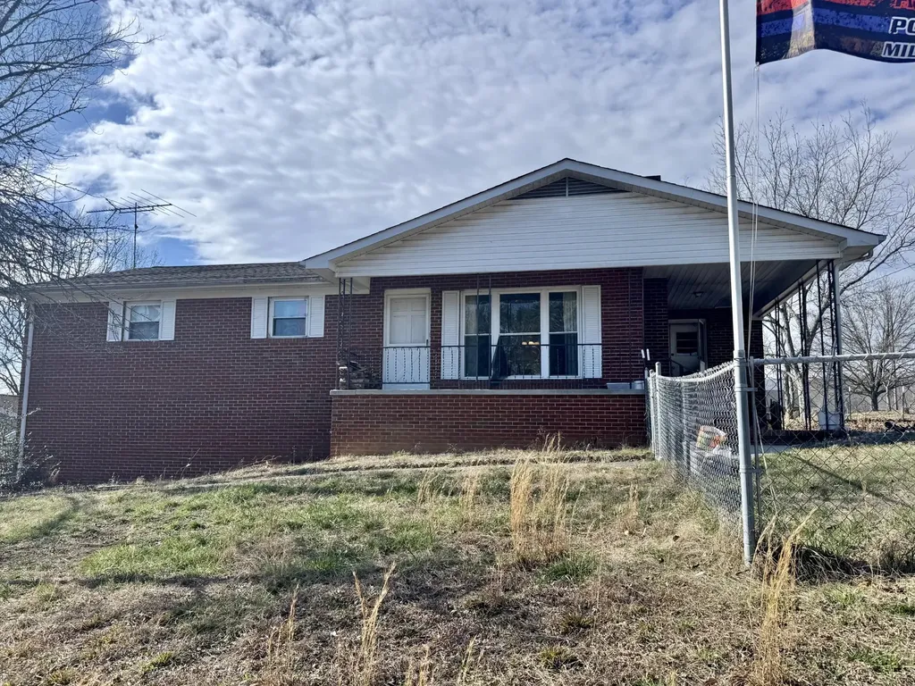 794 Kemmer Road Spring City TN 37381