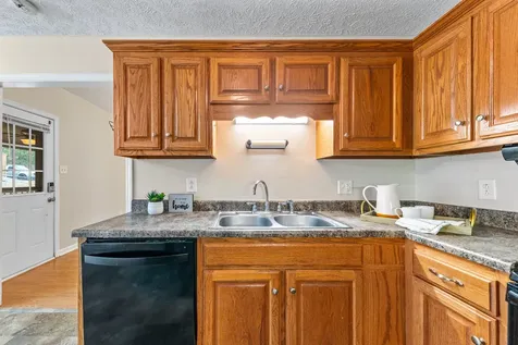 992 Sumerset Circle Lewisburg TN 37091