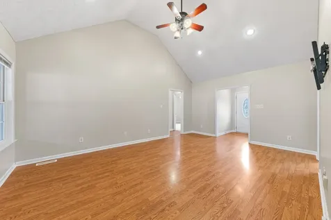 992 Sumerset Circle Lewisburg TN 37091