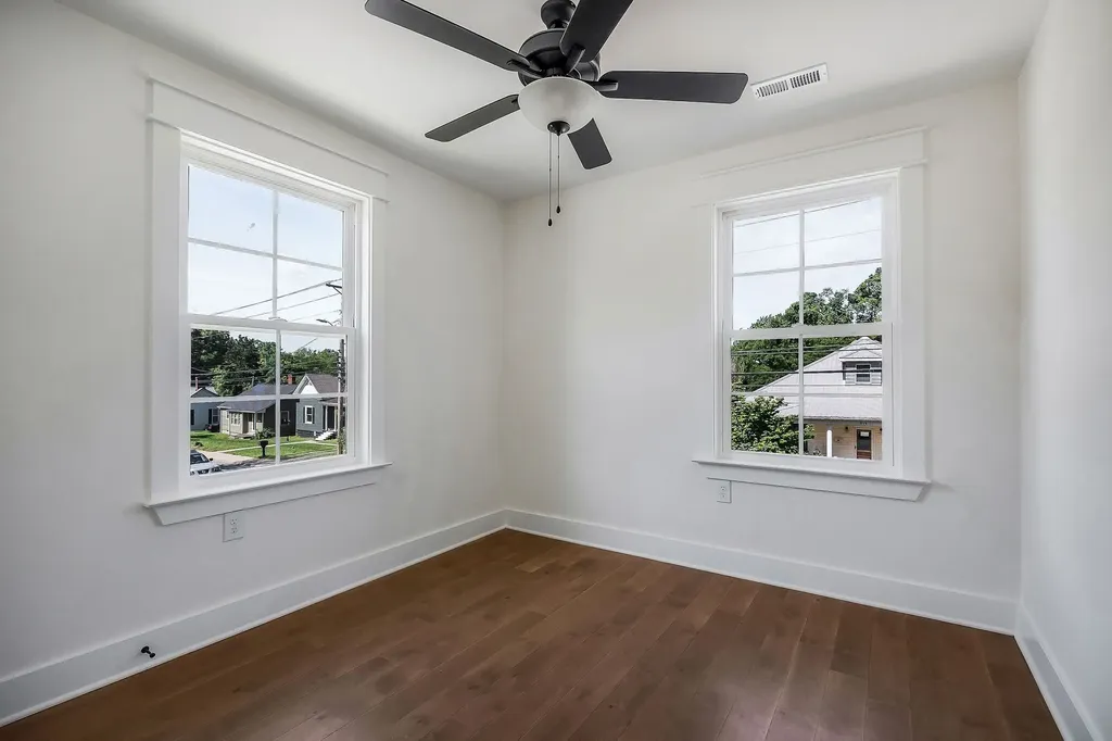 205 S High Street Mcminnville TN 37110