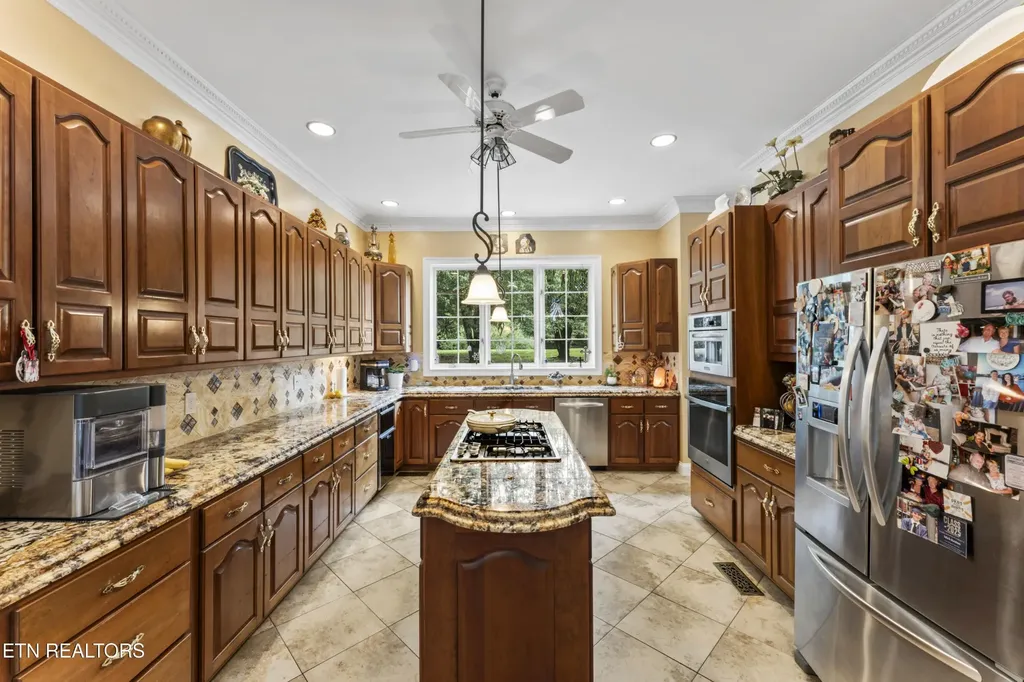108 Deerfield Lane Oak Ridge TN 37830