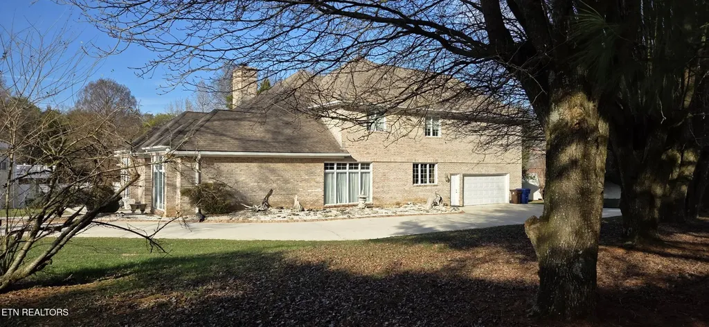 108 Deerfield Lane Oak Ridge TN 37830