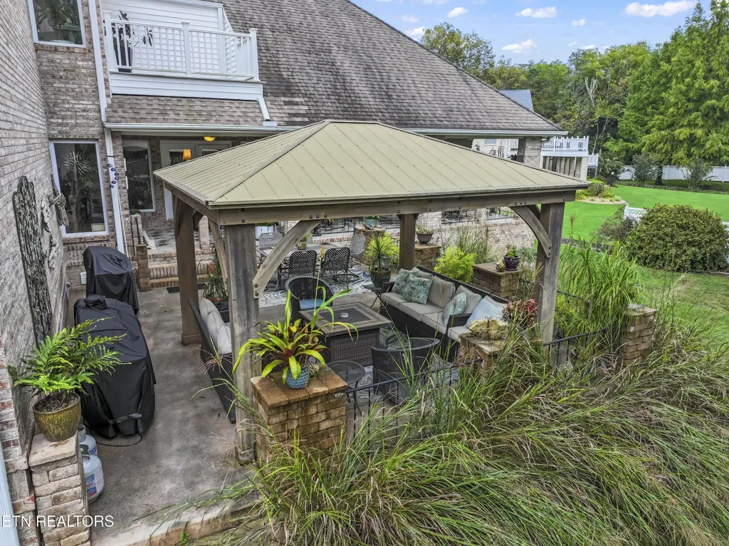 108 Deerfield Lane Oak Ridge TN 37830