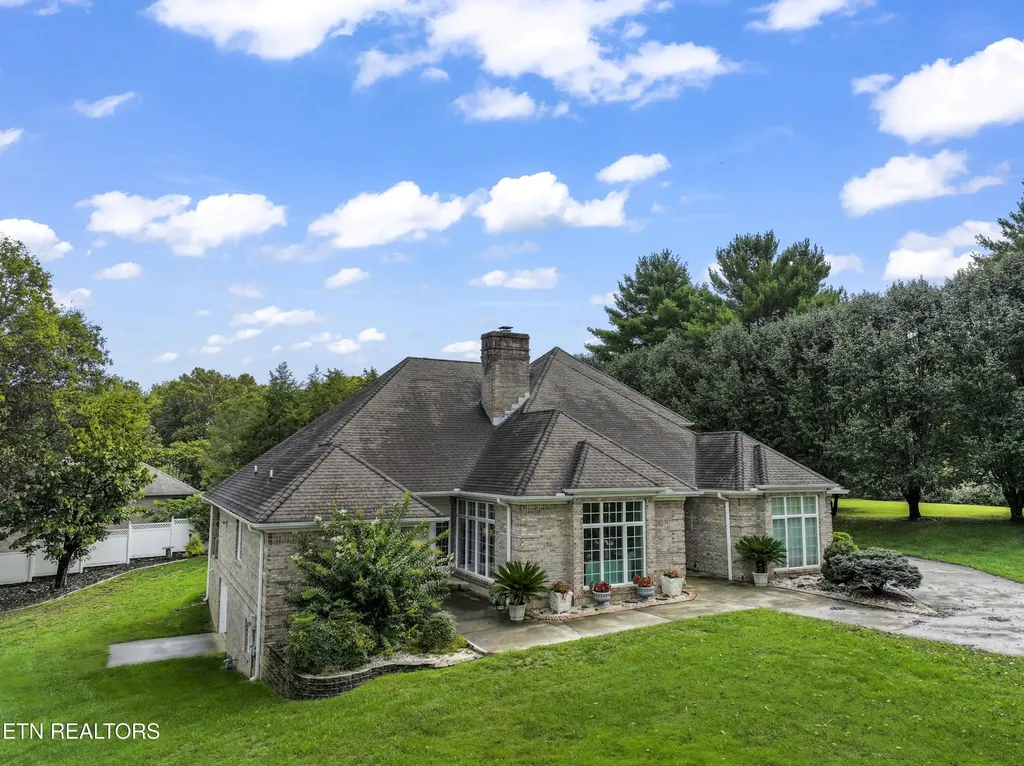 108 Deerfield Lane Oak Ridge TN 37830