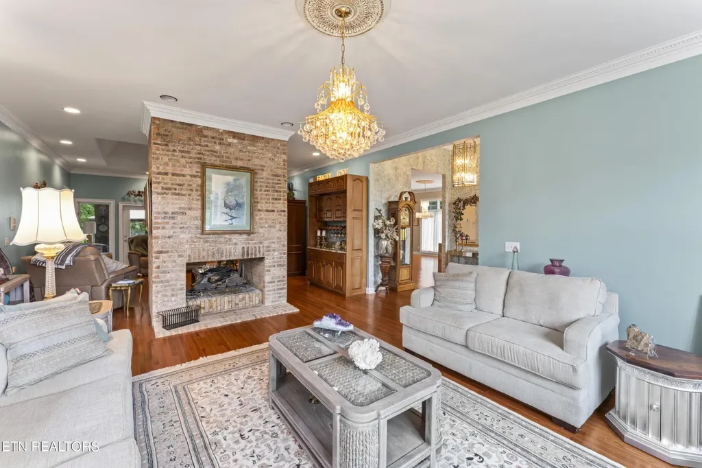 108 Deerfield Lane Oak Ridge TN 37830