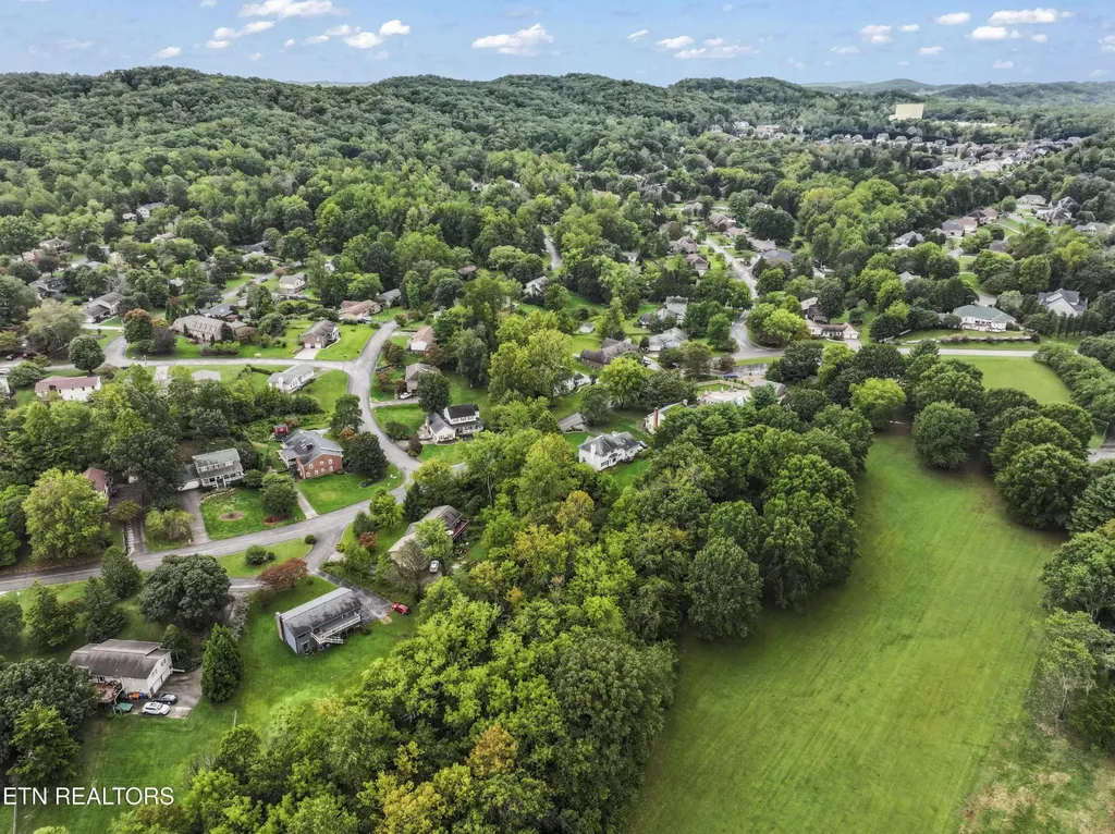 108 Deerfield Lane Oak Ridge TN 37830