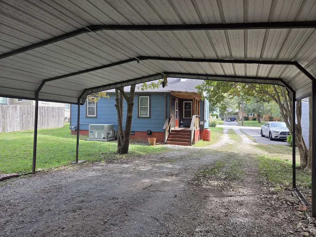 2130 Denham Avenue Columbia TN 38401
