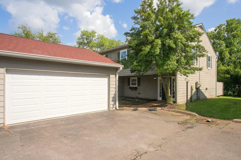 2021 Nashboro Boulevard Nashville TN 37217