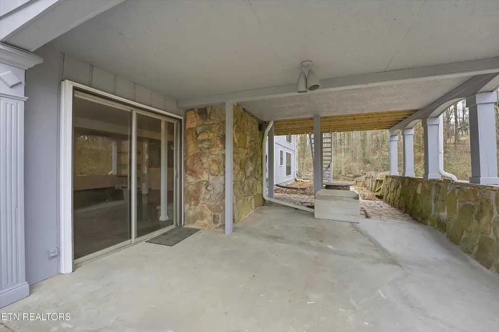 8129 Ainsworth Drive Knoxville TN 37909
