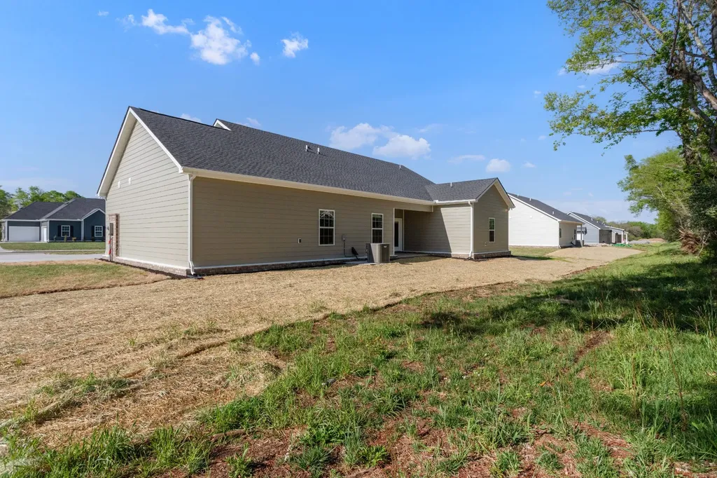 106 Centennial Lane Columbia TN 38401
