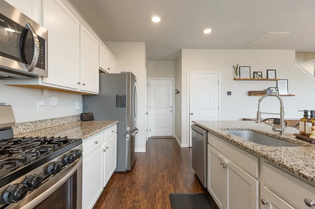 905 Aberdeen Court Columbia TN 38401