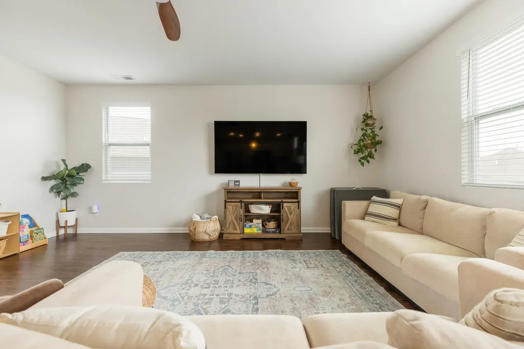 905 Aberdeen Court Columbia TN 38401