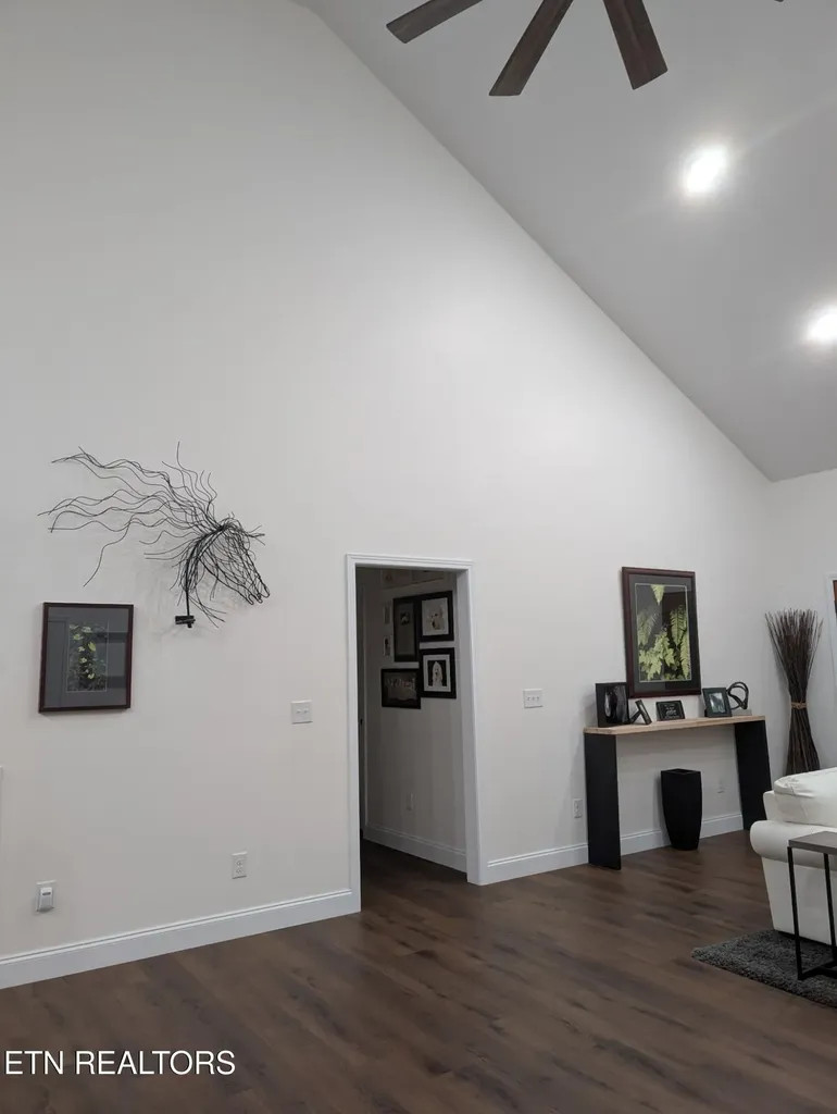 108 Shotgun Annie Road Jamestown TN 38556