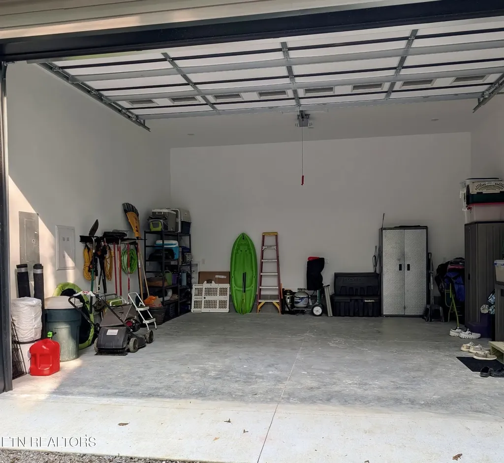 108 Shotgun Annie Road Jamestown TN 38556