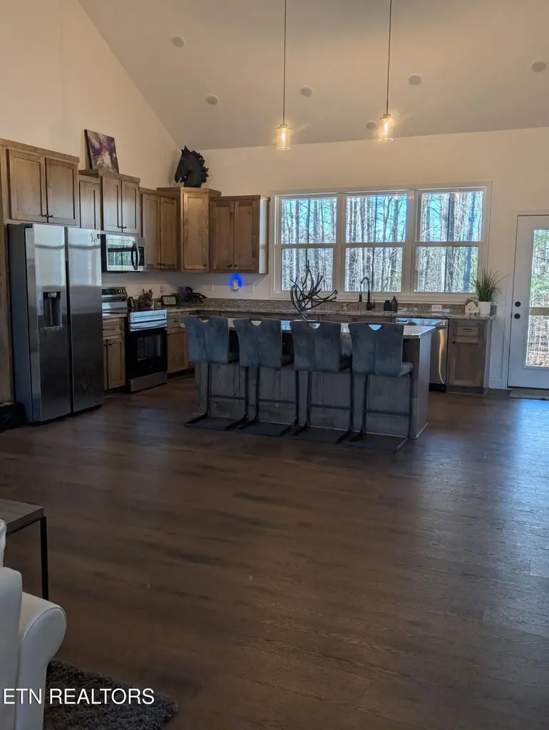 108 Shotgun Annie Road Jamestown TN 38556