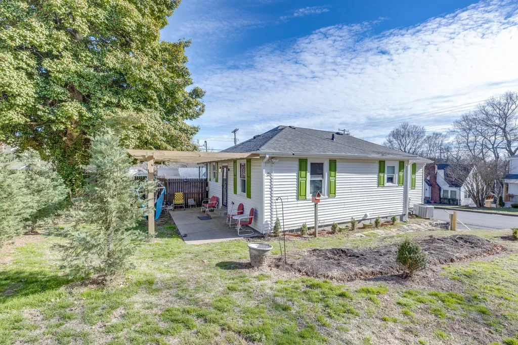 1514 Galloway Street Columbia TN 38401