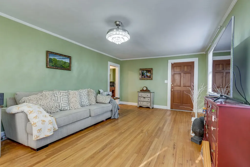 1514 Galloway Street Columbia TN 38401