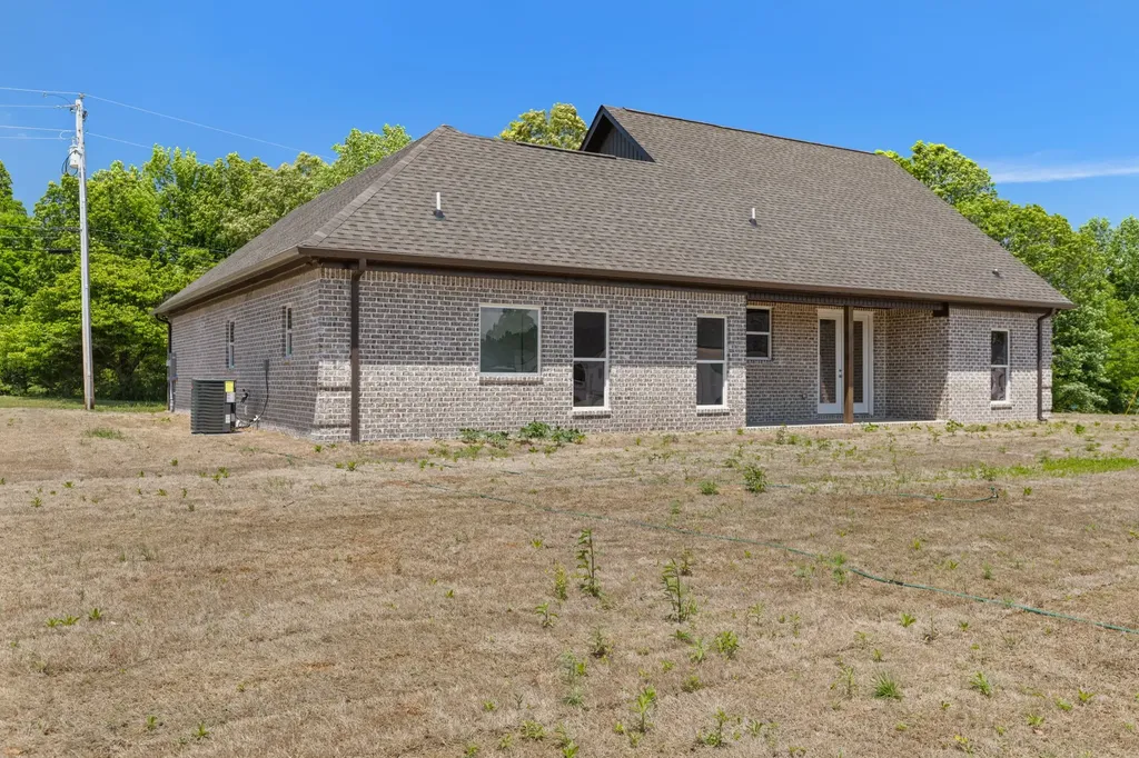 373 Old Power House Road Lawrenceburg TN 38464