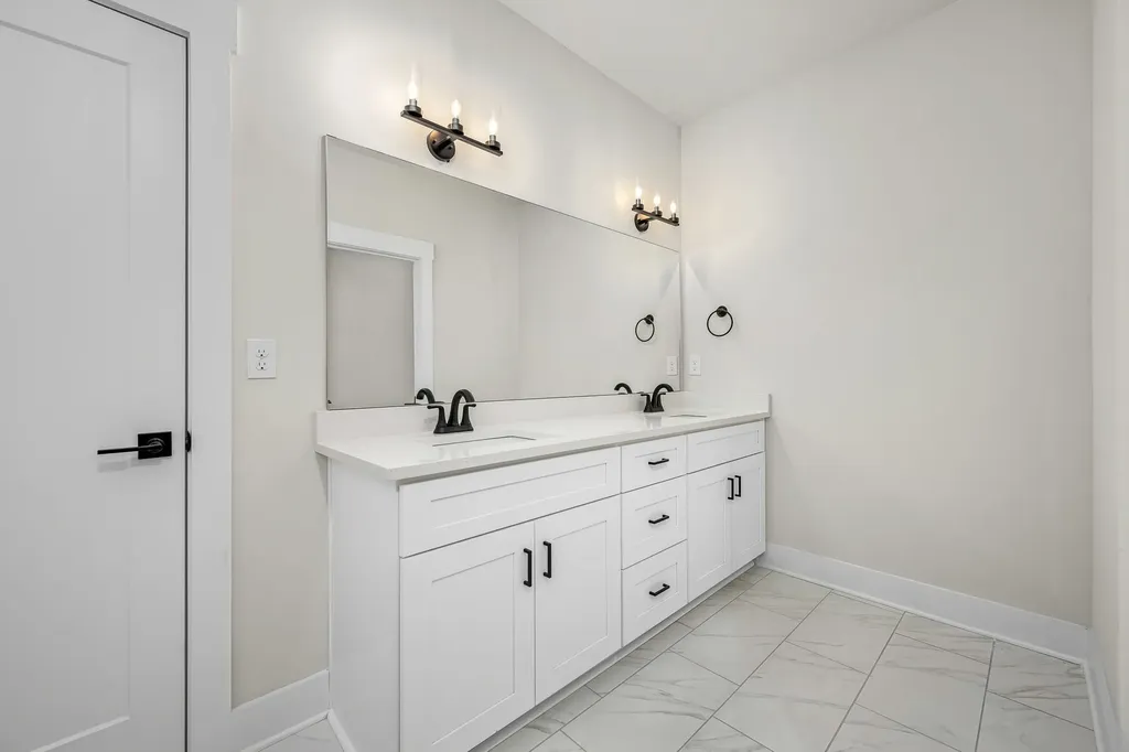 3416 Stonehorn Drive Bell Buckle TN 37020