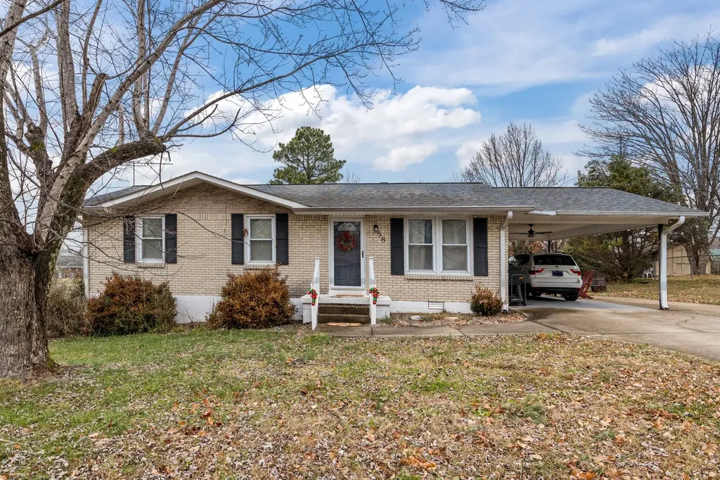 58 Florence Street Mc Ewen TN 37101