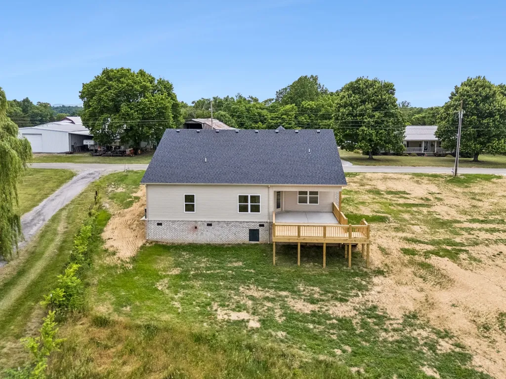 1930 Old Snow Hill Road Dowelltown TN 37059