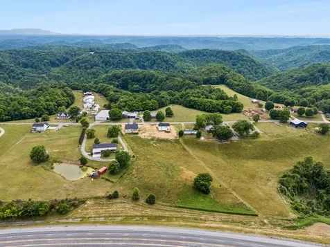 1930 Old Snow Hill Road Dowelltown TN 37059