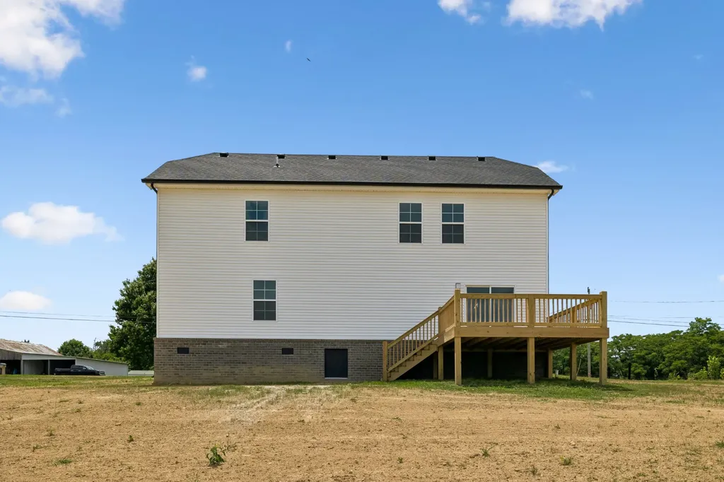 2010 Old Snow Hill Road Dowelltown TN 37059