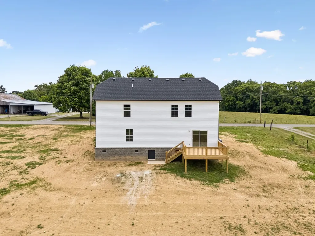 2010 Old Snow Hill Road Dowelltown TN 37059