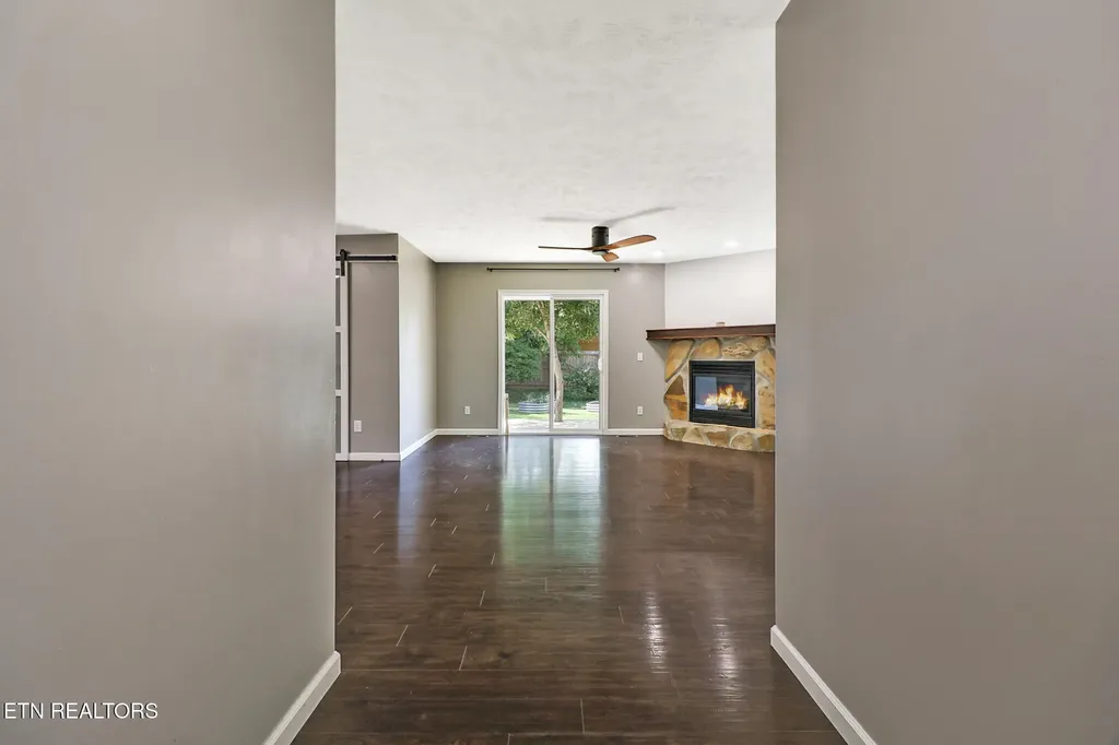 15 Rena Circle Crossville TN 38572