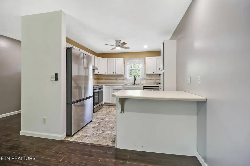 15 Rena Circle Crossville TN 38572