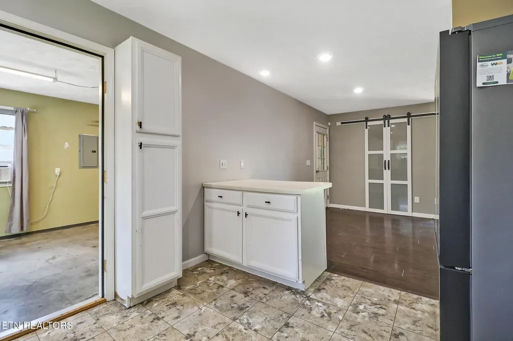 15 Rena Circle Crossville TN 38572
