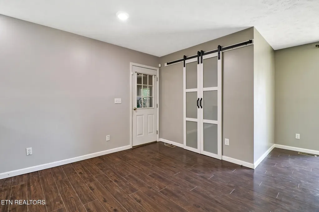 15 Rena Circle Crossville TN 38572