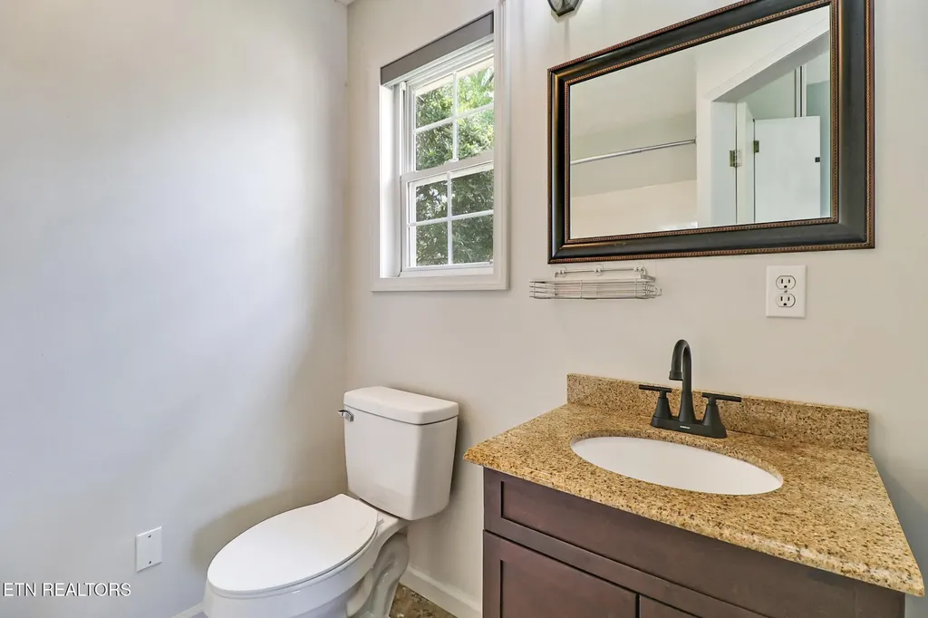 15 Rena Circle Crossville TN 38572
