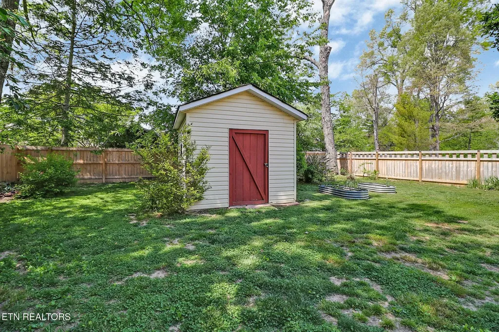 15 Rena Circle Crossville TN 38572