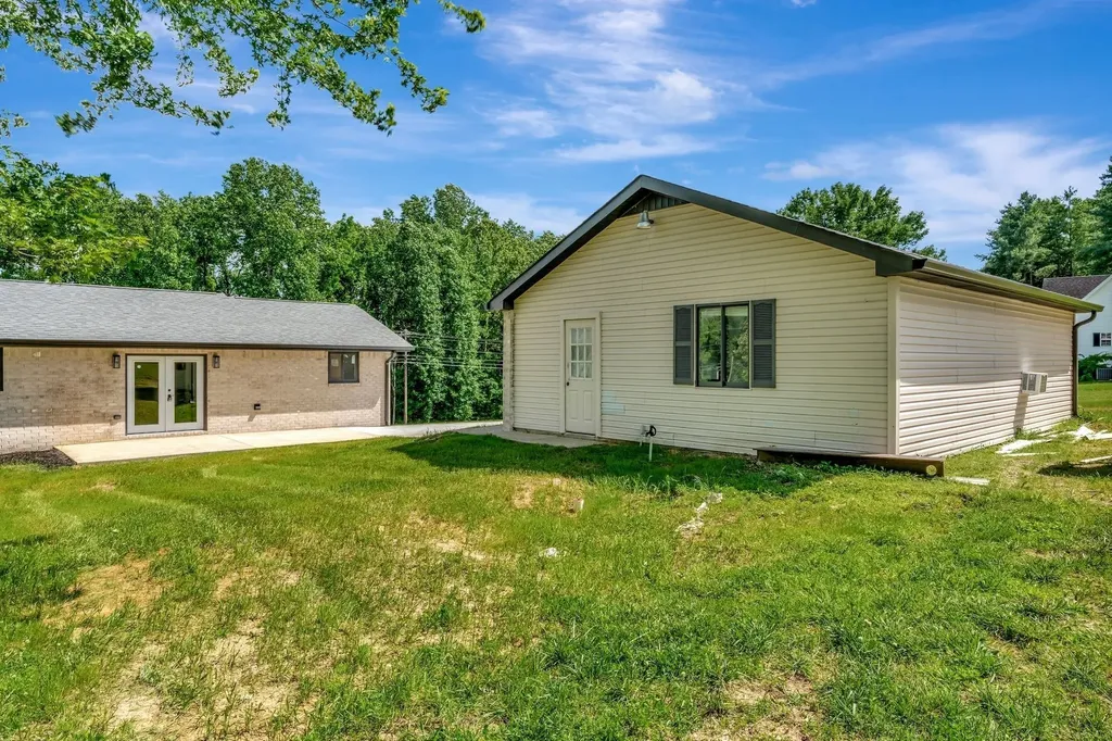 120 E Boiling Springs Road Portland TN 37148