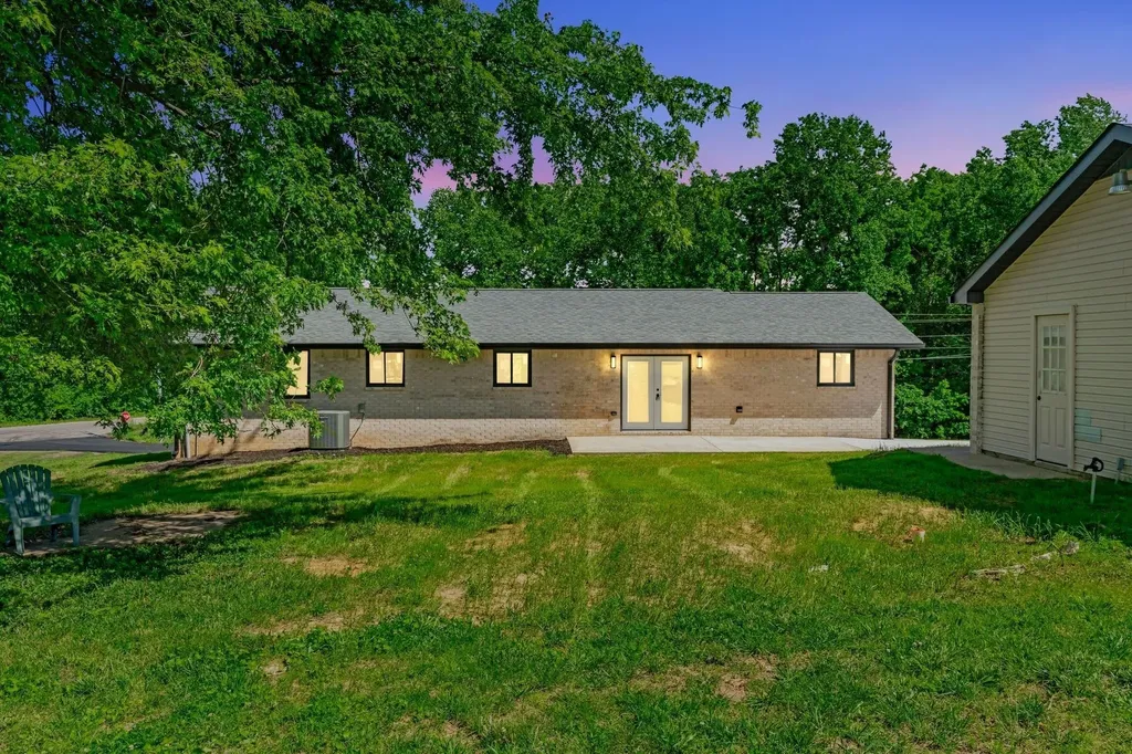 120 E Boiling Springs Road Portland TN 37148