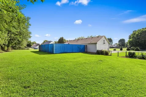 125 Sycamore Drive White House TN 37188