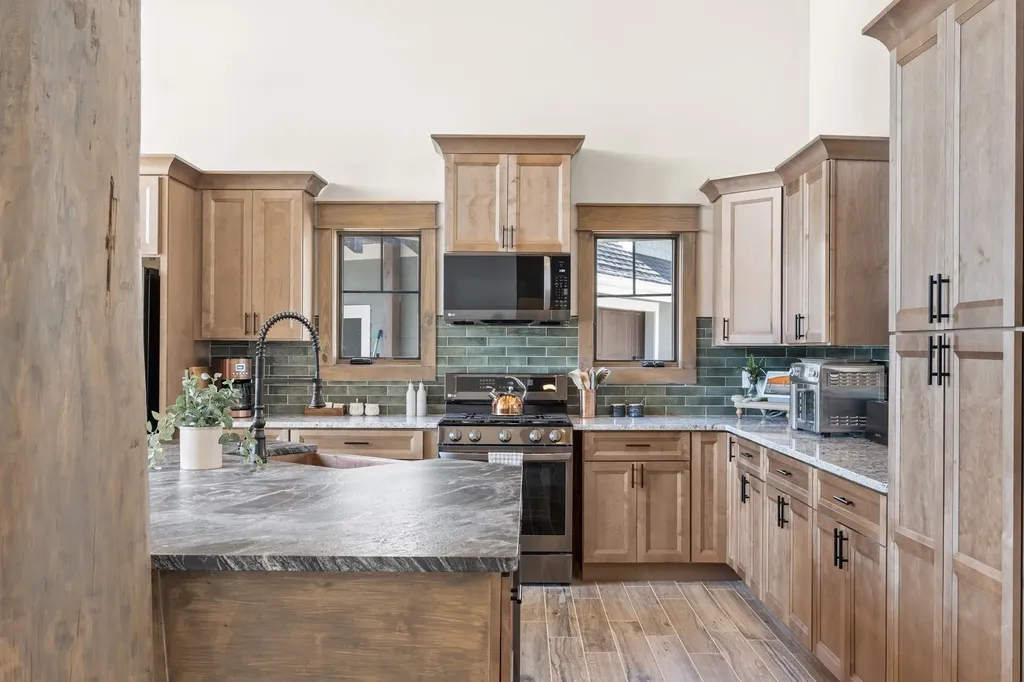 722 Hemlock Lane Spencer TN 38585