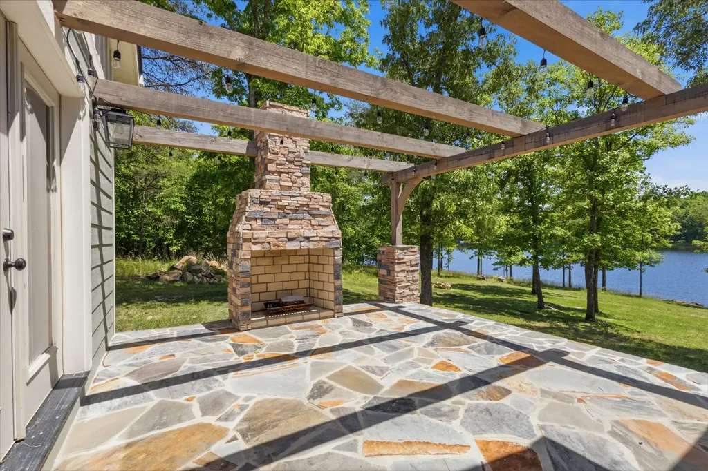 722 Hemlock Lane Spencer TN 38585