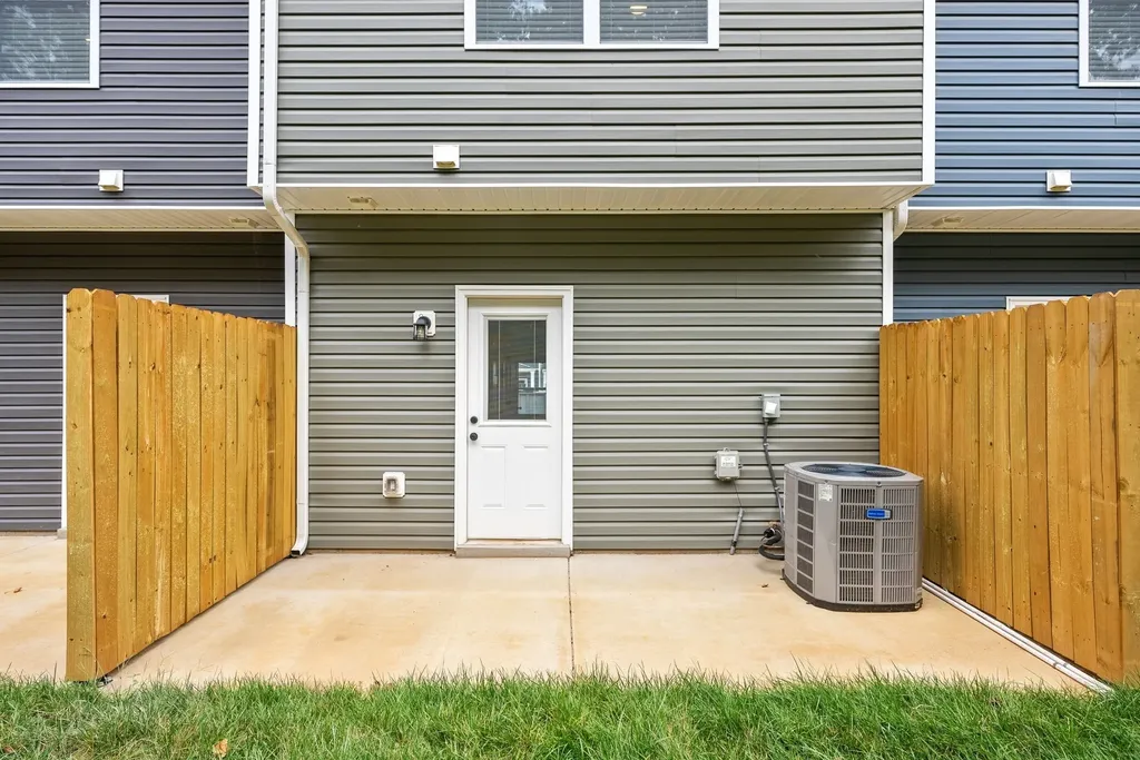 325 Front Ridge Circle Clarksville TN 37040