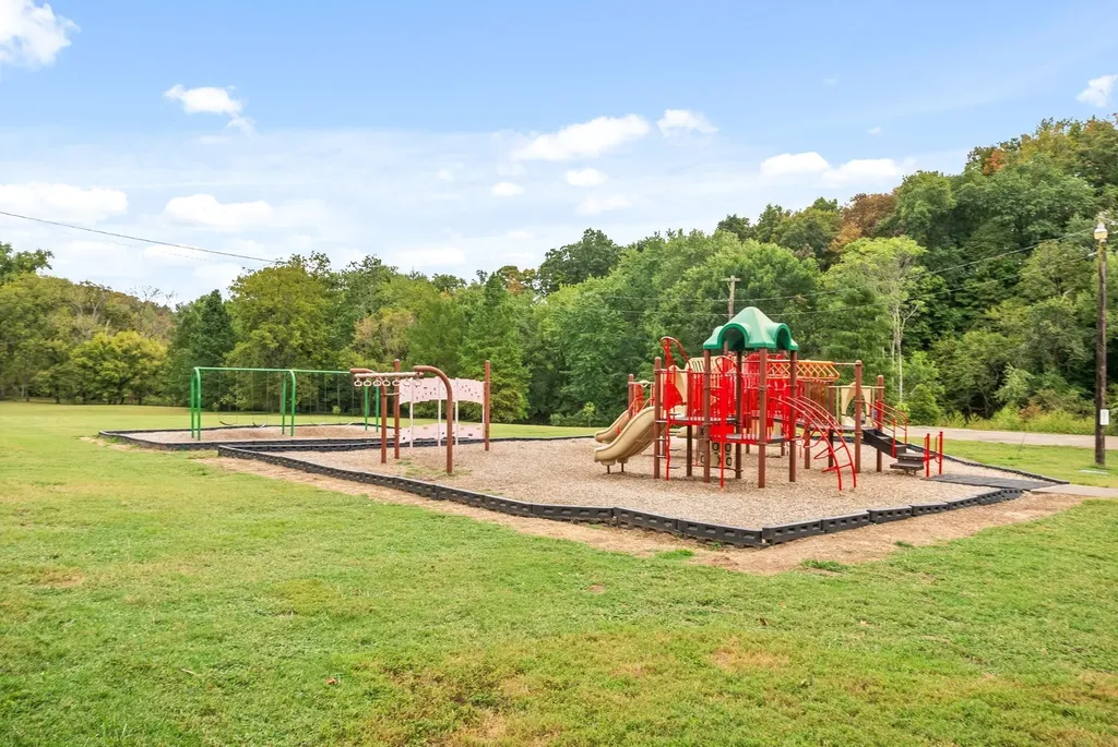 325 Front Ridge Circle Clarksville TN 37040
